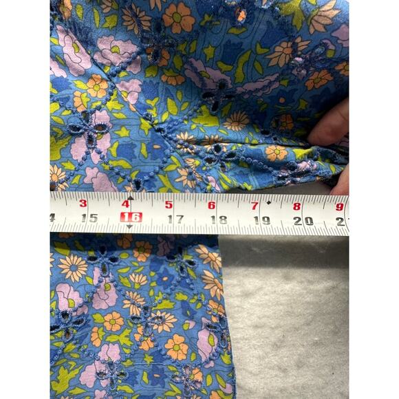 Jennifer Grace Blue Floral Eyelet Peasant Top Size M Boho Festival Resort - Picture 5 of 10